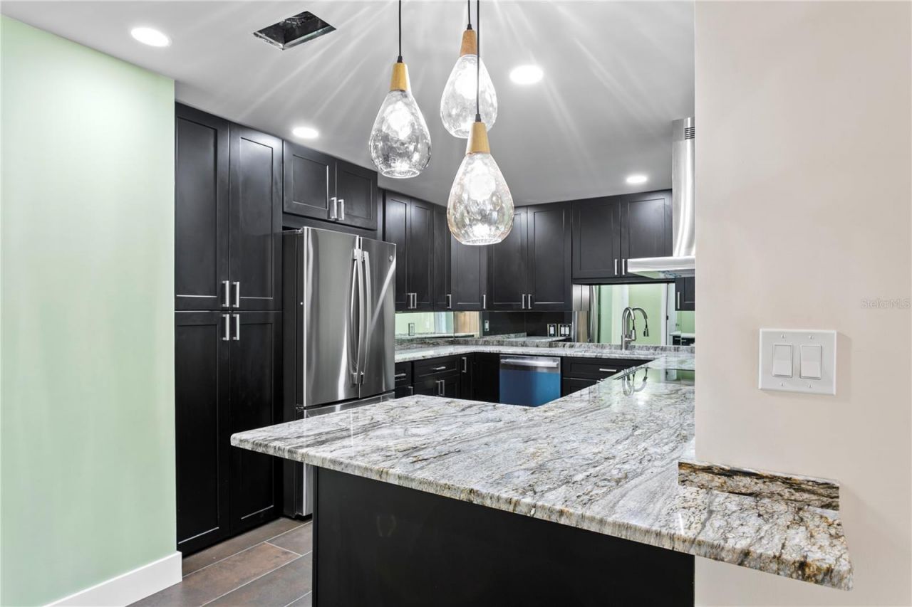 1 Beach Drive Se, Unit 1112, Saint Petersburg, FL 33701 Photo