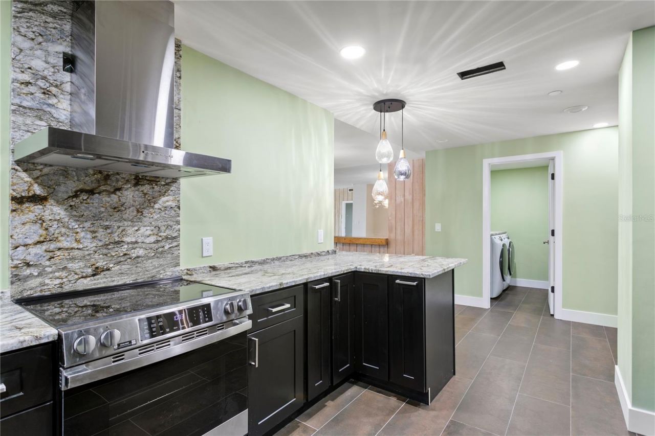 1 Beach Drive Se, Unit 1112, Saint Petersburg, FL 33701 Photo