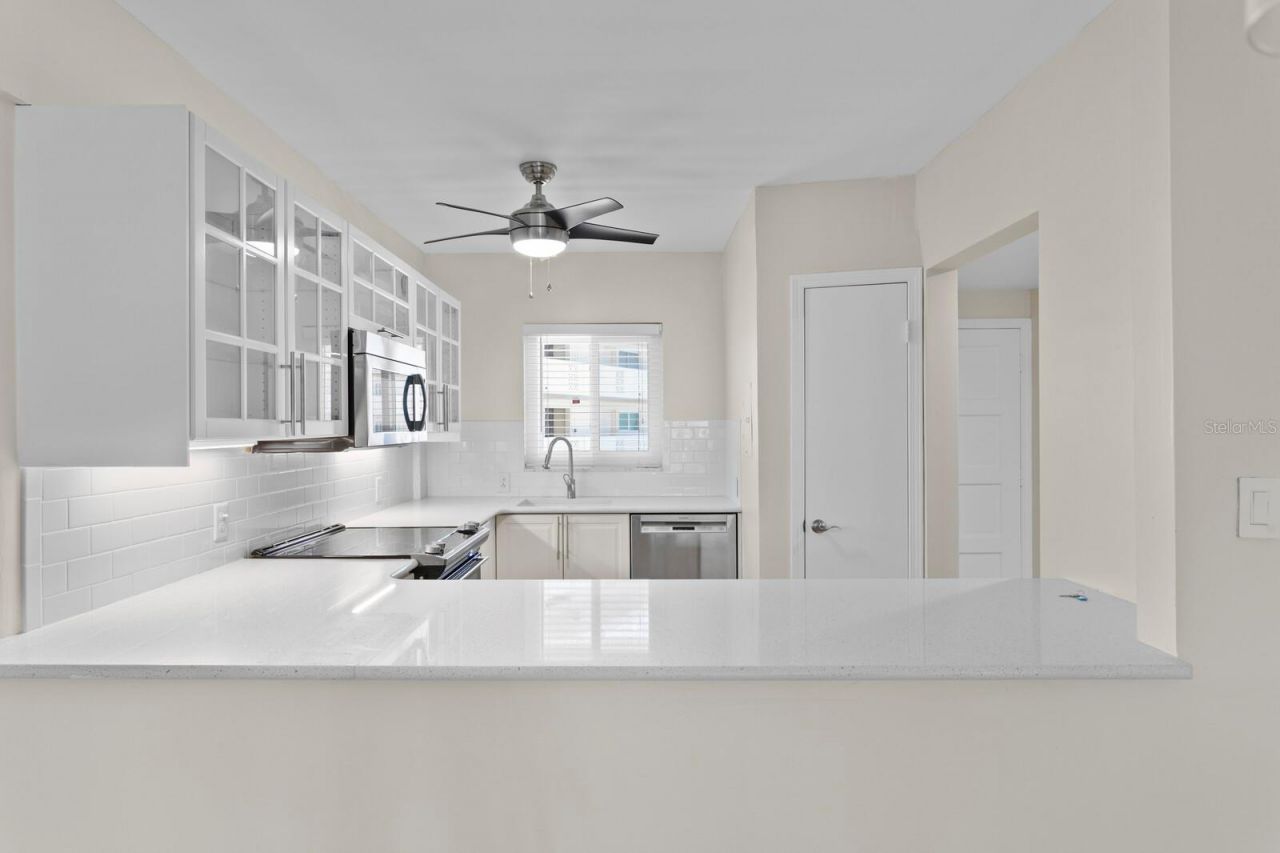 1200 N Shore Drive Ne, Unit 316, Saint Petersburg, FL 33701 Photo