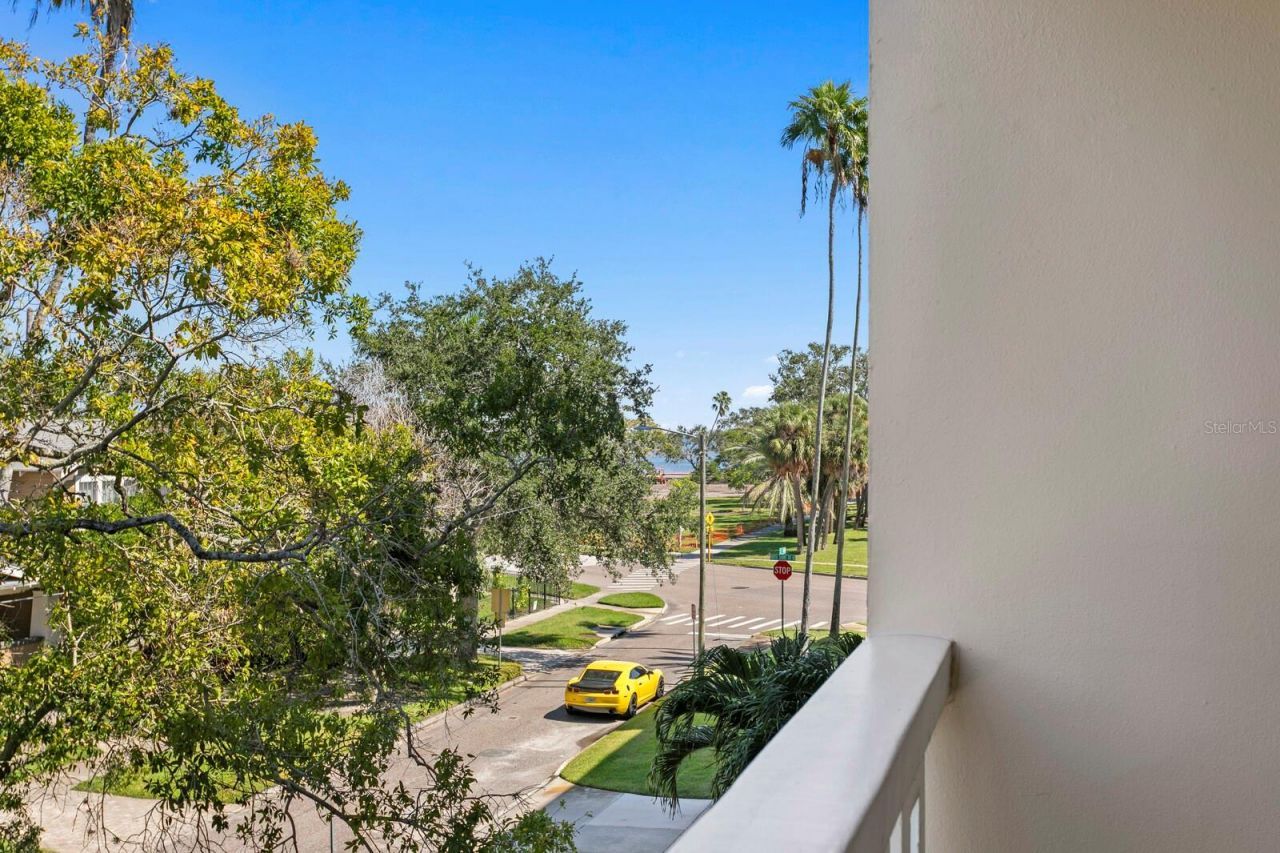 1200 N Shore Drive Ne, Unit 316, Saint Petersburg, FL 33701 Photo