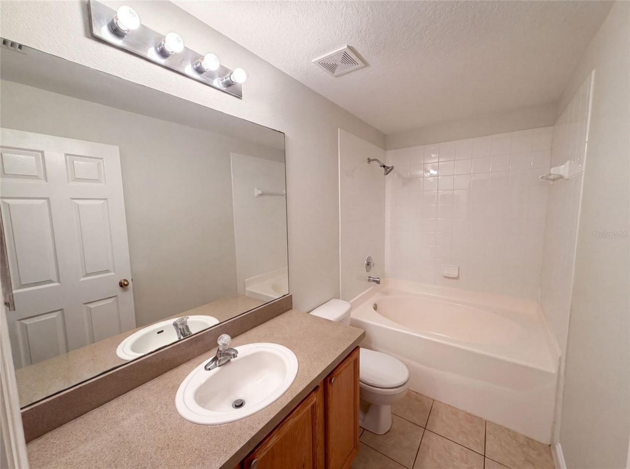 112 Coquina Bay Drive, Saint Petersburg, FL 33705 Photo