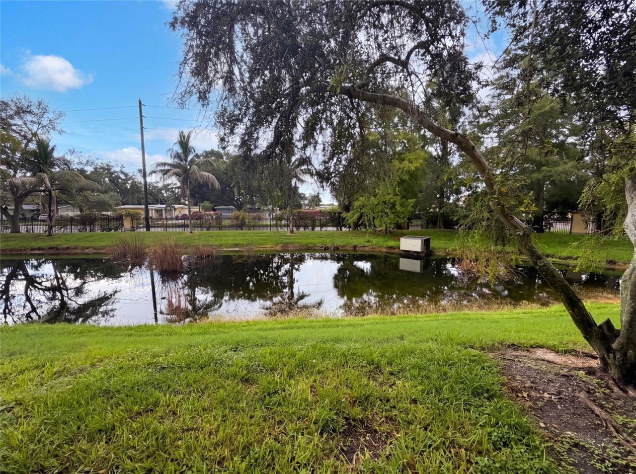 112 Coquina Bay Drive, Saint Petersburg, FL 33705 Photo