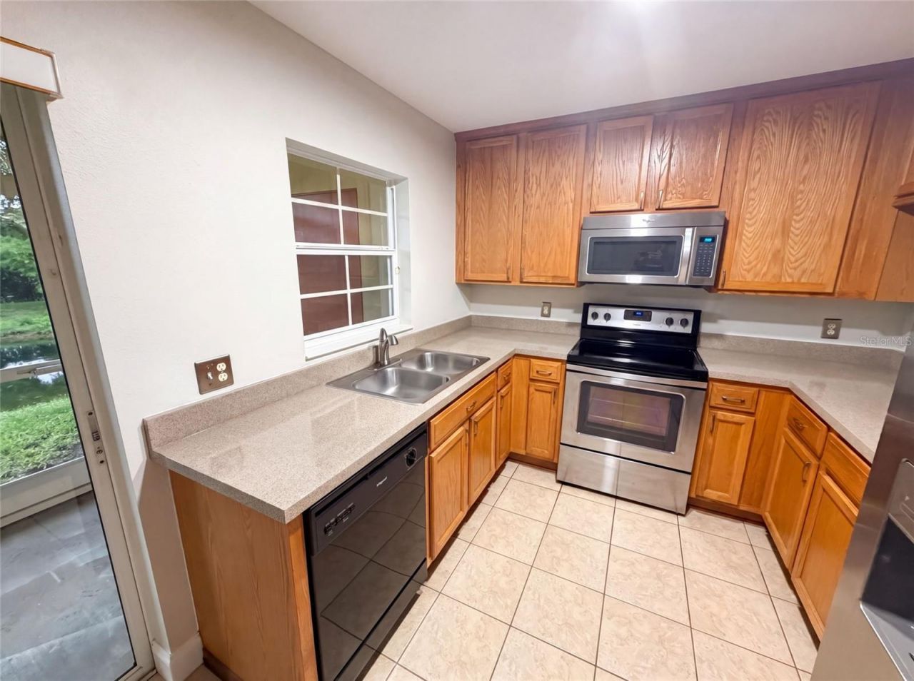 112 Coquina Bay Drive, Saint Petersburg, FL 33705 Photo