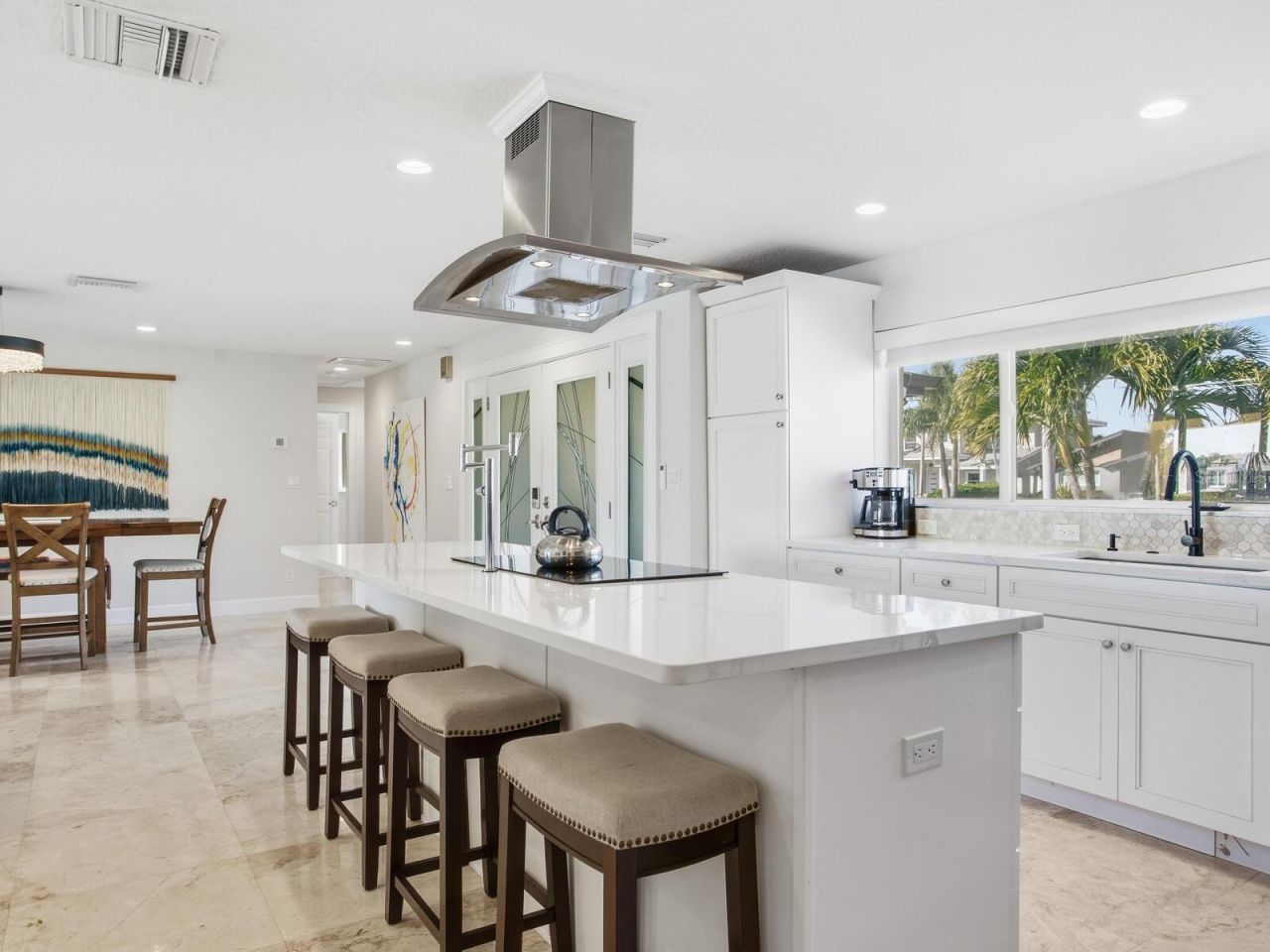 1028 79th Street S, Saint Petersburg, FL 33707 Photo
