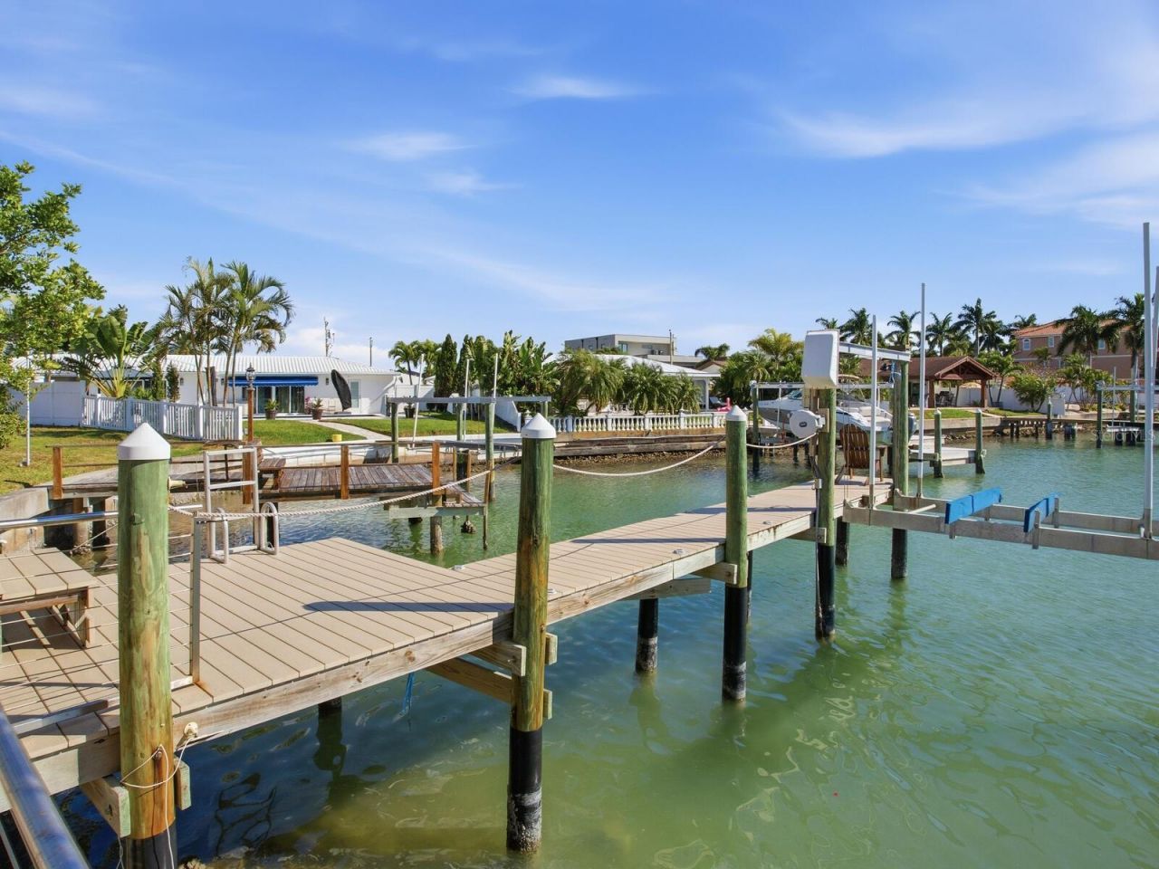1028 79th Street S, Saint Petersburg, FL 33707 Photo