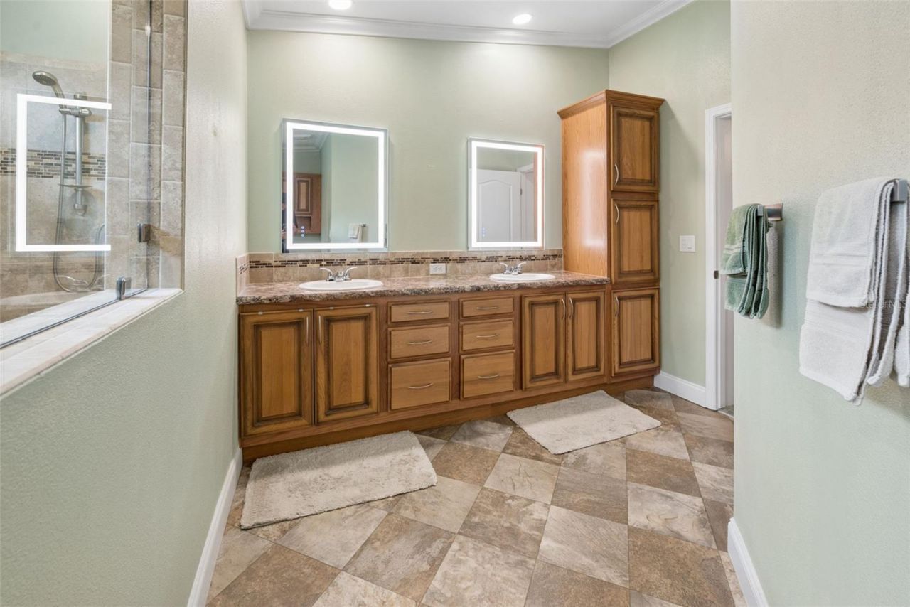 8261 NE 118th Terrace, Bronson, FL 32621 Photo