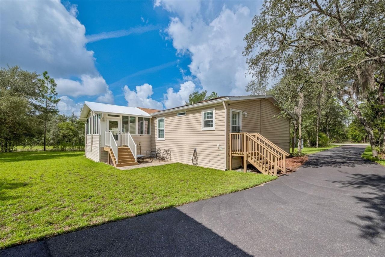 8261 NE 118th Terrace, Bronson, FL 32621 Photo
