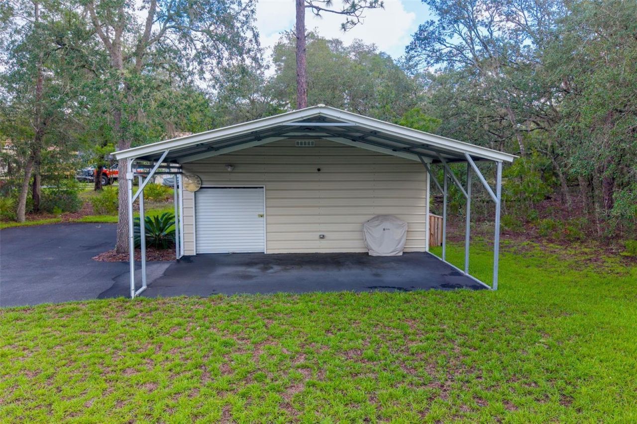 8261 NE 118th Terrace, Bronson, FL 32621 Photo