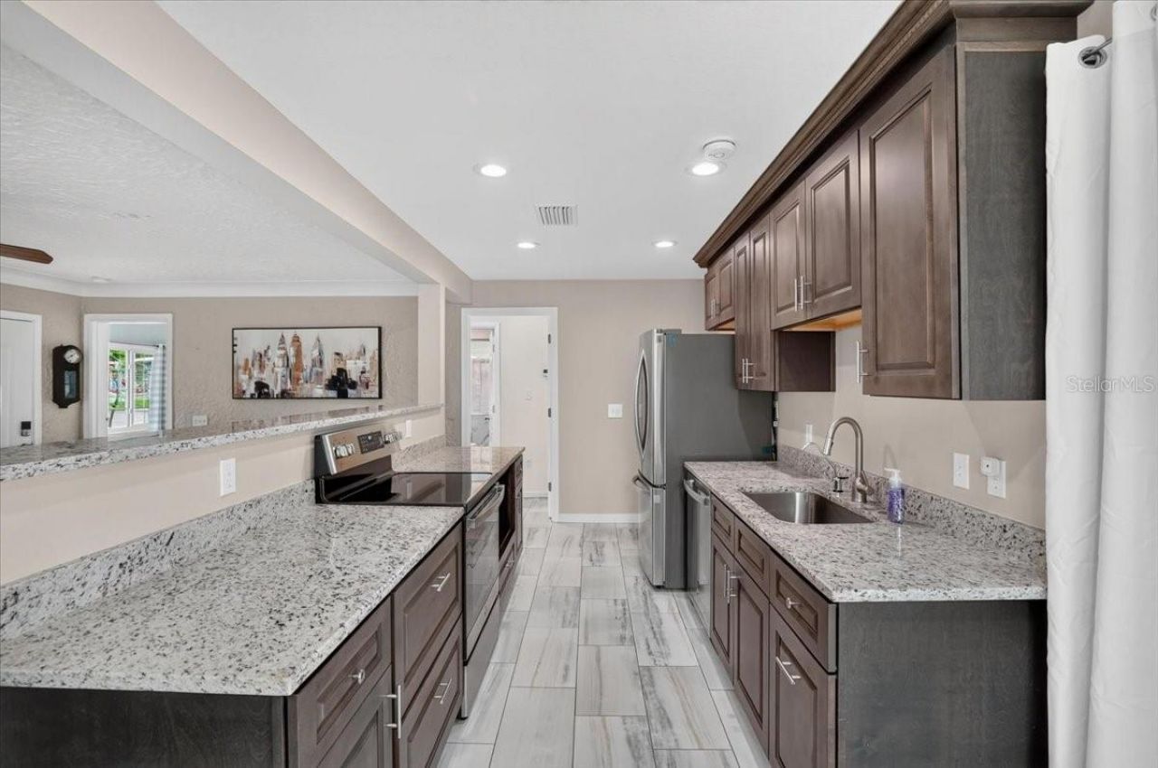 1830 9th Avenue W, Bradenton, FL 34205 Photo