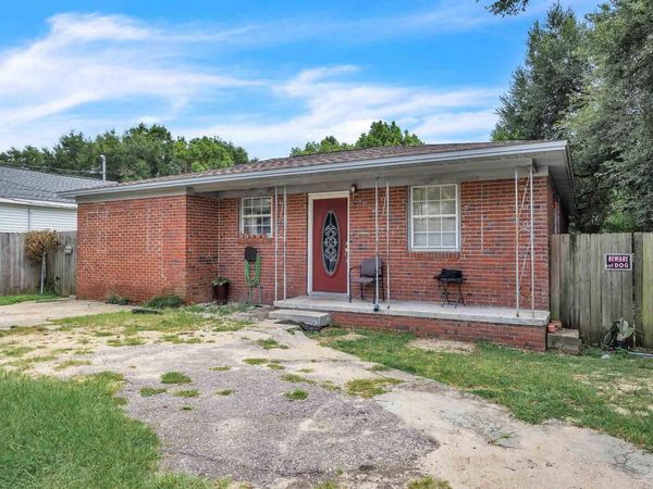 1815 W Wright St, Pensacola, FL 32502
