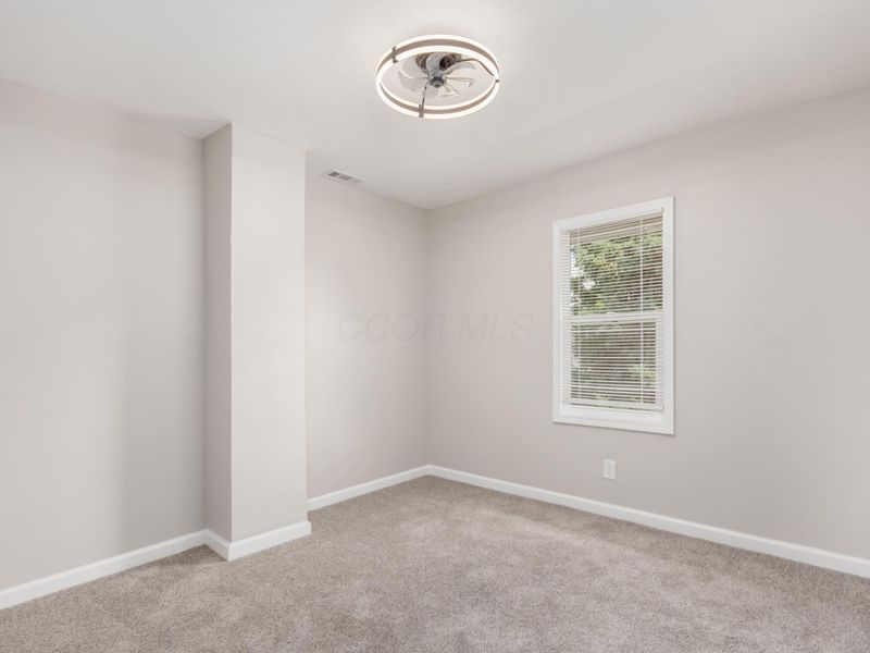 135 N Powell Avenue , Columbus, OH 43204 Photo 28