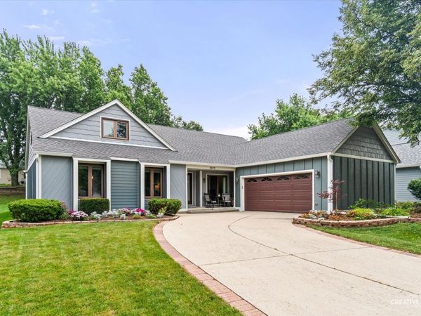 8409 Mending Wall Drive, Woodridge, IL 60517