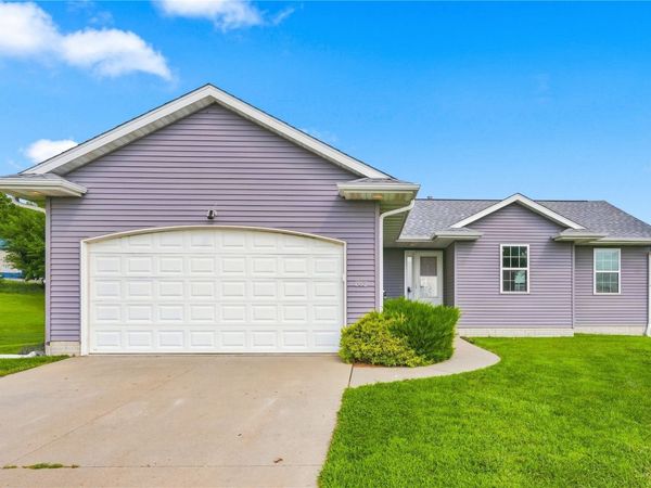 4592 Creekview Trail, Palo, IA 52324