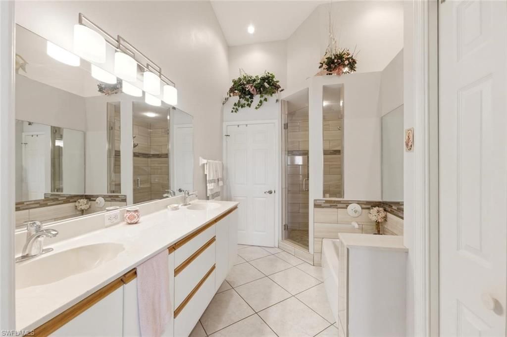 1645 Windy Pines Dr, Unit 2306, Naples, FL 34112 Photo