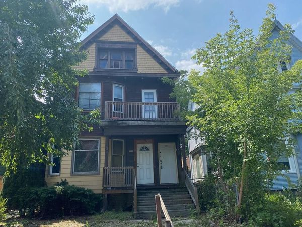 1219 N 31st STREET, Unit 1221, Milwaukee, WI 53208