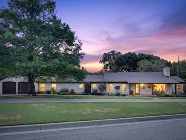 1709 Bluebonnet Drive, Fort Worth, TX 76111