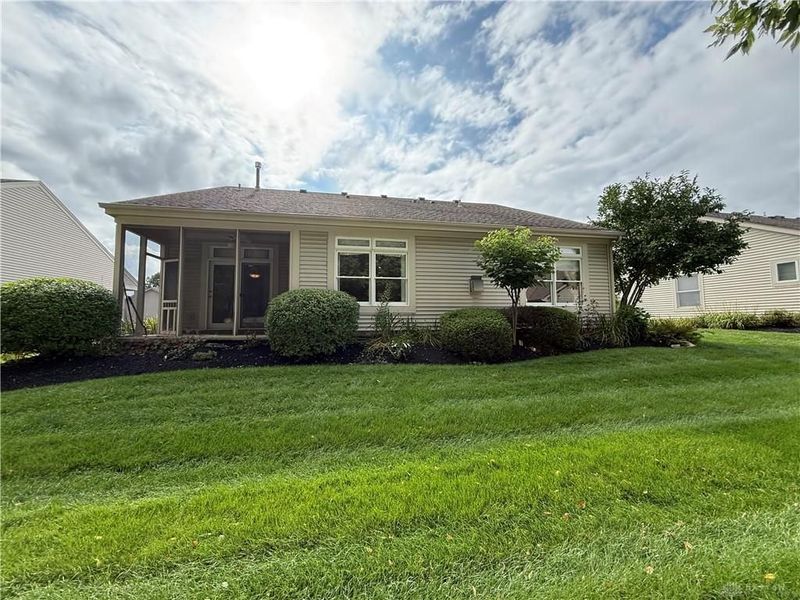 7468 New York Way, Butler Township, OH 45414 Photo 2