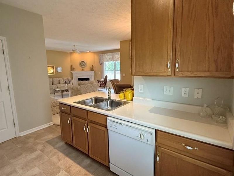 7468 New York Way, Butler Township, OH 45414 Photo 21