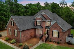 12 Drake Court photo 4