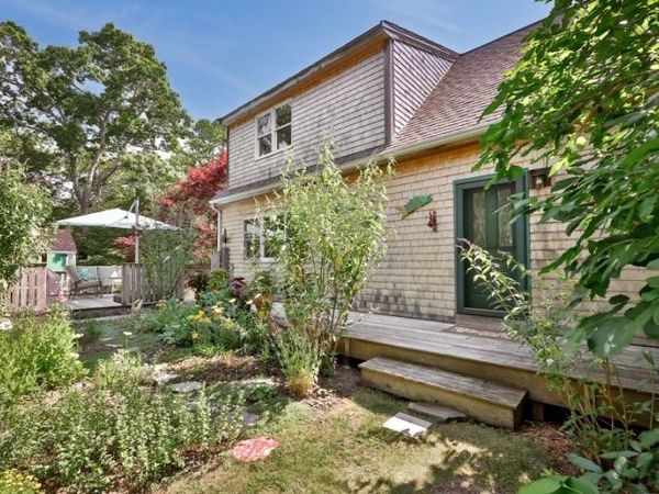 135 Mayflower Lane, Tisbury, MA 02568