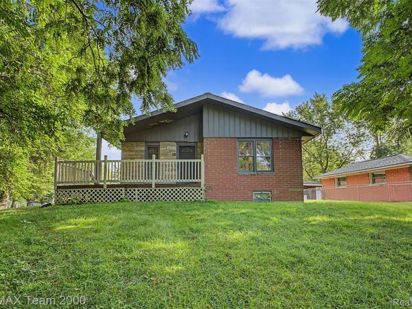 9415 Tobine Street , Romulus, Mi 48174