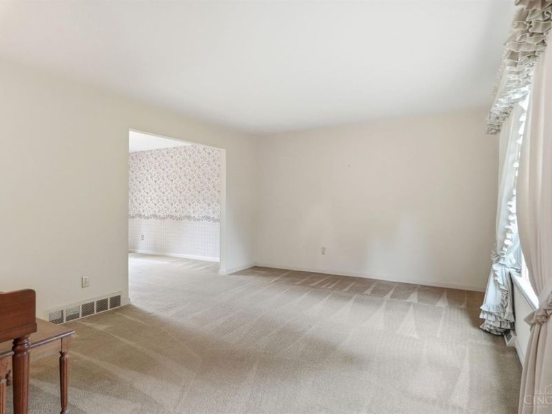 8017 Eastdale Drive, Anderson Twp, OH 45255 Photo 8