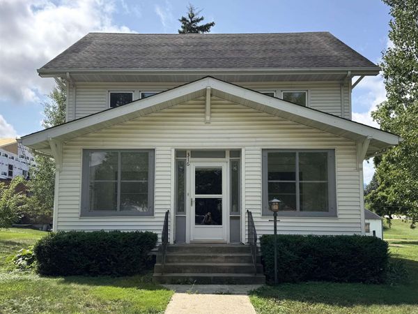 316 W M Street, Forest City, IA 50436