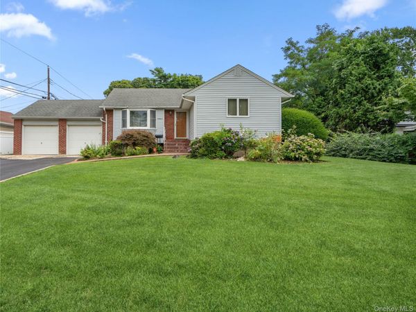 1451 Seamans Neck Road , Seaford, NY 11783