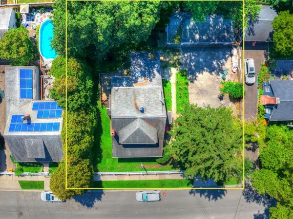 81 Notre Dame Avenue , Hicksville, NY 11801