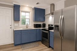 734 Deene Street photo 4