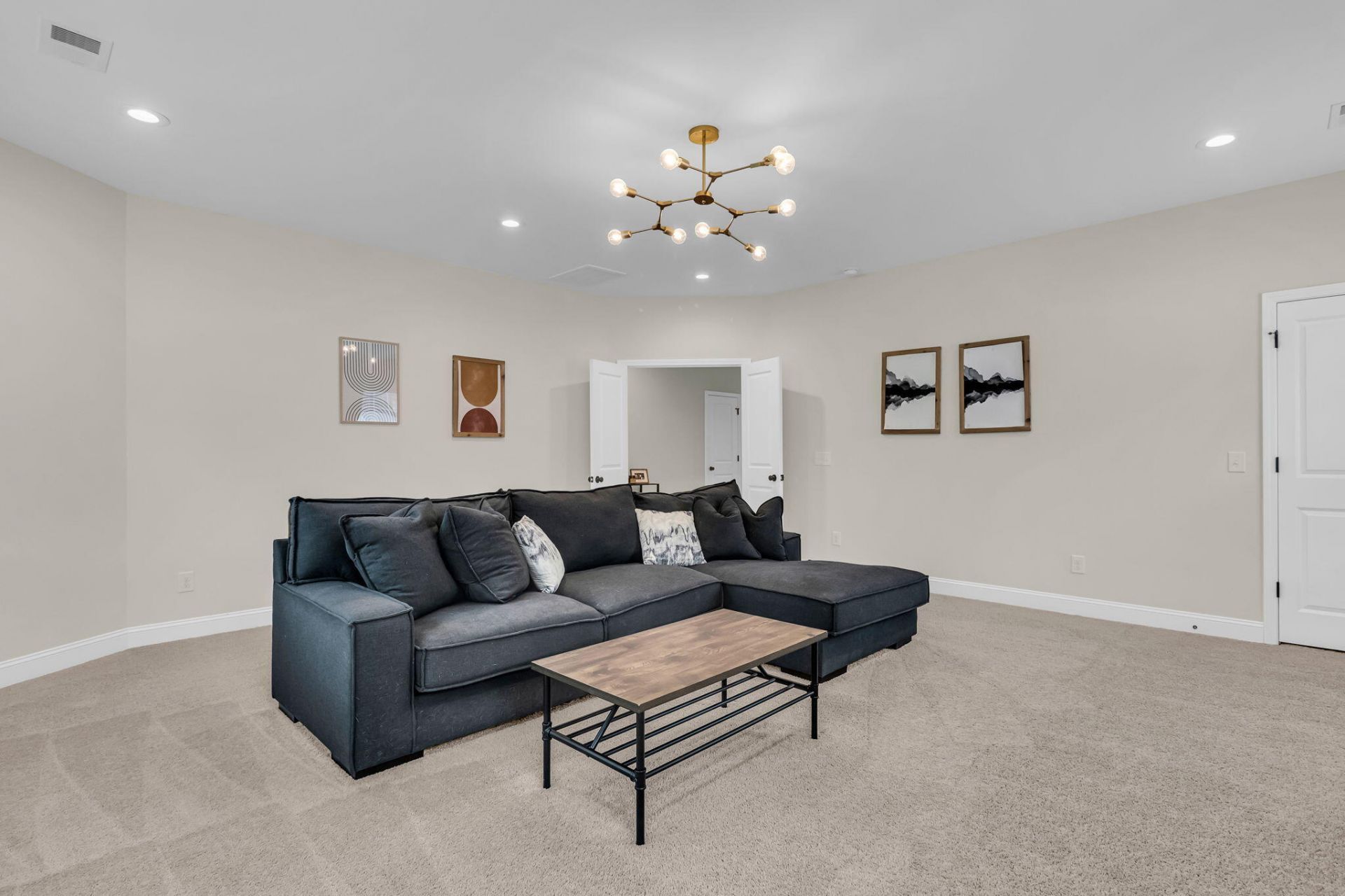 405 Henry Joseph Way Photo 37