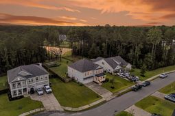 405 Henry Joseph Way photo 4