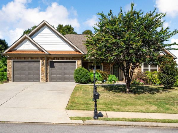 8879 Mckenzie Farm Drive, Ooltewah, TN 37363