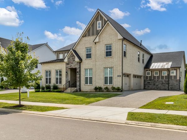 5043 High Park Hill Dr , Arrington, TN 37014