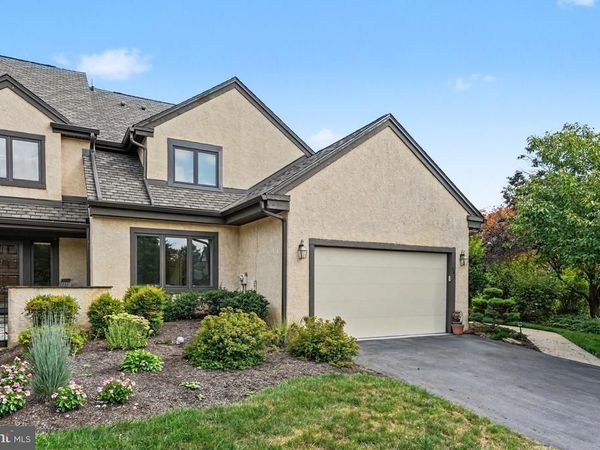 944 HEDGEROW COURT , BLUE BELL, PA 19422