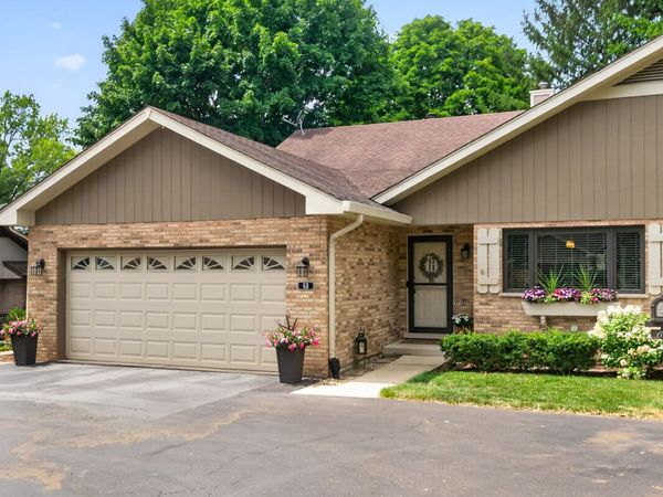 68 Chelsea Street , Bloomingdale, IL 60108