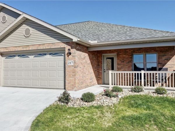 217 Pinehurst Drive, Dover, OH 44622
