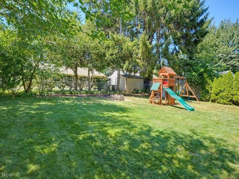 4526 W 228th Street , Fairview Park, OH 44126 Photo 22