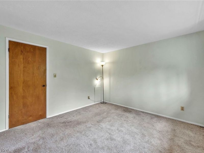 115 S Rocky River Drive, Unit 101, Berea, OH 44017 Photo 11