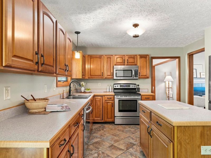 8482 Olenbrook Drive , Lewis Center, OH 43035 Photo 19