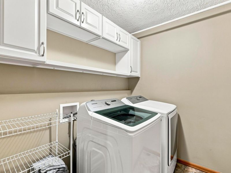 8482 Olenbrook Drive , Lewis Center, OH 43035 Photo 22