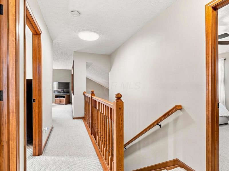 8482 Olenbrook Drive , Lewis Center, OH 43035 Photo 25