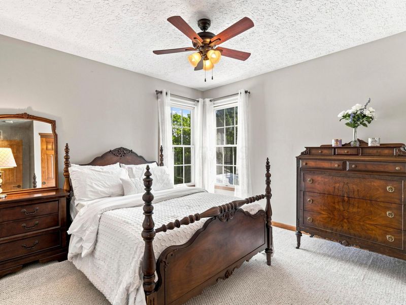 8482 Olenbrook Drive , Lewis Center, OH 43035 Photo 32