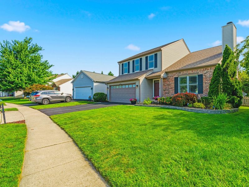 8482 Olenbrook Drive , Lewis Center, OH 43035 Photo 4