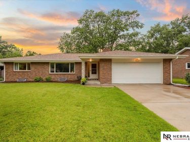 731 Driftwood Drive, Lincoln, NE 68510