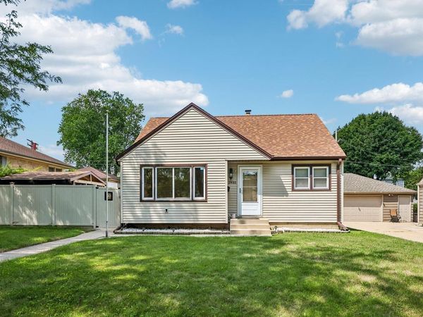 2935 S 93rd STREET, West Allis, WI 53227