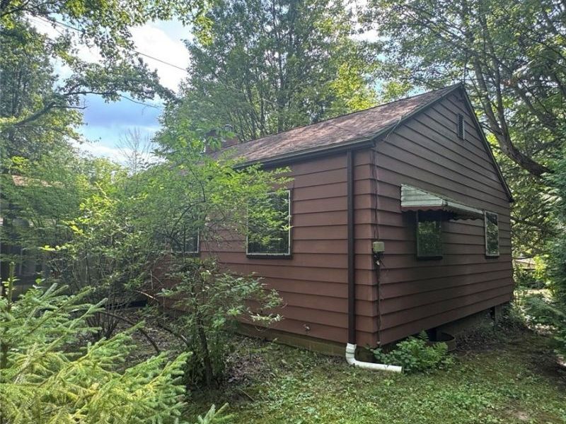 2410 N Revere Road, Akron, OH 44333 Photo 2