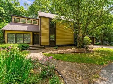 5573 Logan Arms Drive, Youngstown, OH 44420