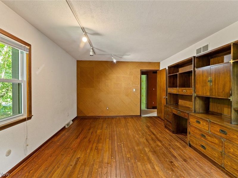 5573 Logan Arms Drive , Youngstown, OH 44420 Photo 23