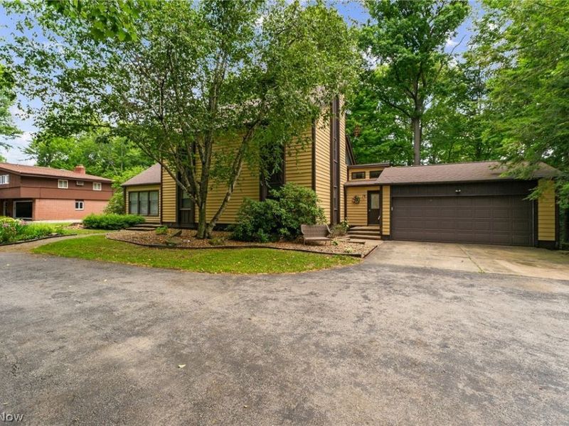 5573 Logan Arms Drive , Youngstown, OH 44420 Photo 32